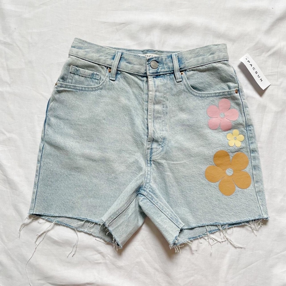 pacsun flower boyfriend denim shorts🫐